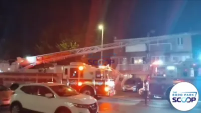 FDNY פייערלעשער זענען געווען אויפן ארט פון א פייער אויף 60סטער סטריט צווישן ביי פארקוועי און 23'סטע עוועניו
