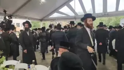 פרישע הערליכע ווידיאוס פון הכנסת ס"ת אין נייע סקווירא שטעטל אין סוואן לעיק