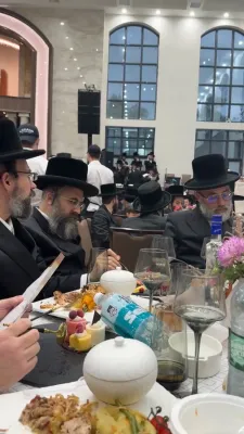 פרישע הערליכע ווידיאוס פון הכנסת ס"ת אין נייע סקווירא שטעטל אין סוואן לעיק