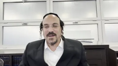 א הערליכע מעשה פון הרה"ק רבי שמואל סאלנט רבה של ירושלים זי"ע - דורך הרב אליהו שווארץ ביים שיעור פון עמוד היומי דרשו - פסחים דף כ"ה ע"ב