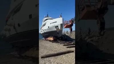 א איין מיליאן דאלערדיגע שיף זינקט אין טערקיי