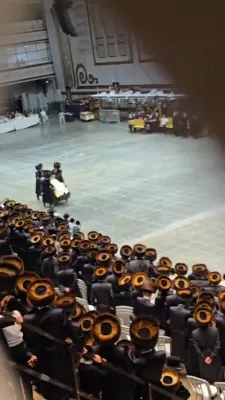 ווידיאוס פון מצוה טאנץ ביי שמחת בית סקווירא 