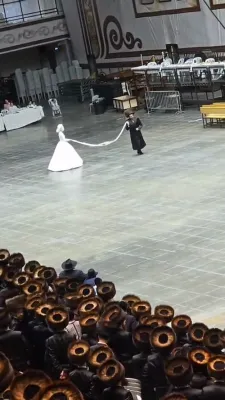 ווידיאוס פון מצוה טאנץ ביי שמחת בית סקווירא 