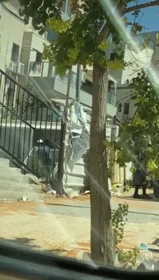 כ"ק אדמו"ר מתולדות אהרן שליט"א ביים אריינגיין אויפנעמען קהל חסידיו אין בית שמש