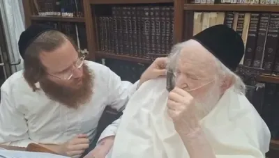 כ"ק גאב"ד ירושלים שליט"א איז מנחם אבל א נעפיו נאך די רציחה פון א זון ל"ע