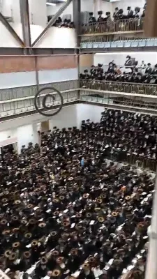 ערשטע טאג סליחות ביי כ"ק אדמו"ר מפשעווארסק שליט"א