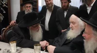 כ"ק אדמו"ר מצאנז שליט"א באזוכט ביי כ"ק גאב"ד ירושלים שליט"א 