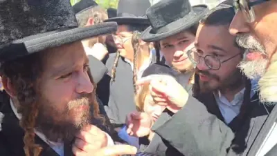 כ"ק אדמו"ר מקרעטשניף כפר אתא אין אומאן