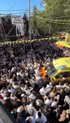 הונדערטער טויזענטער אידן רייניגן זיך אויב דאס הארץ ביים מעמד תיקון הכללי ערב ראש השנה תשפ"ו אין אומאן