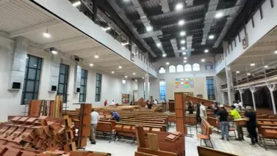 לעצטע צוגרייטונגעו אויף ראש השנה אינעם איבערגעפרישטן בית המדרש הגדול ד'סאטמאר אויף ראדני סטריטנ