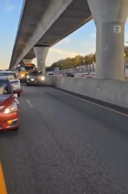 די באס אויפן וועג קיין וויליאמסבורג ממש פאר שבת פול מיט אידן וואס זענען אהיימגעקומען נאכן וויילן אין אומן אויף ר"ה