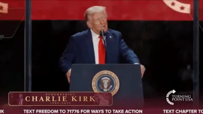 טראמפ: די אטאקע אויף טשארלי קירק איז אן אטאקע אויף אונזער לאנד 