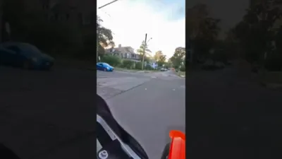 א דעשקעם ווידיאו פון א מאטארביציקל קרעש