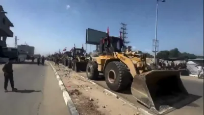 מצרים שיקט בולדאוזערס צו בויען א עזה