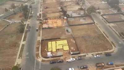 חדשים נאך די לאס אנזשעלעס וואלד פייער וועלכע אומגעברענגט 31 מענטשן ליגט נאך די פחד ביי די איינוואונער 