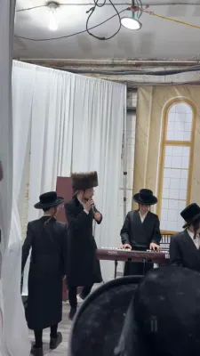 ערב און מוצאי יו"כ בחצר הקודש קרעטשניף וויליאמסבורג 