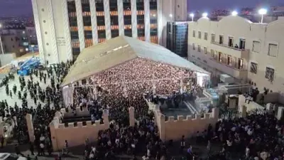  נאך א ווידיאו פון תשליך בחצר הקודש בעלזא