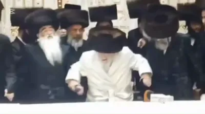 הקפות שניות בחצר הקודש וויזניץ 