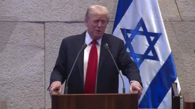 פרעזידענט טראמפ זאגט אז מען גייט קיינמאל נישט פארגעסן די שחיטה פון שמחת תורה 