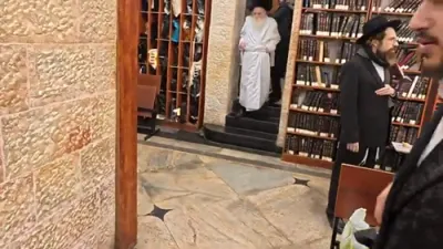 שלש סעודות ביי הגרי"מ מארגענשטערן שליט"א 