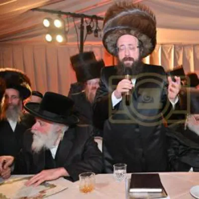 מ'הייבט אן בראשית ברא מיט א פרישקייט, מיר האבן א לעבעדיגע באשעפער 