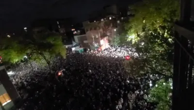 פולע געלאריע: בילדער און ווידיאוס פון נעילת החג און באגלייטן מוצאי סוכות בחצר הקודש סאטמאר 