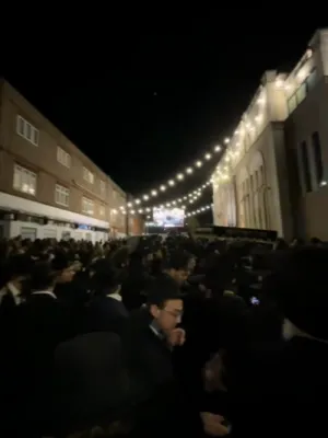 הכנסת ספר תורה בחצר הקודש סאדיגורא לאנדאן