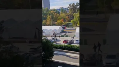 סערבישע פאליטישע שפאנונגען עקספלאדירן ווען א קעמפ האט זיך אנגעצונדן.