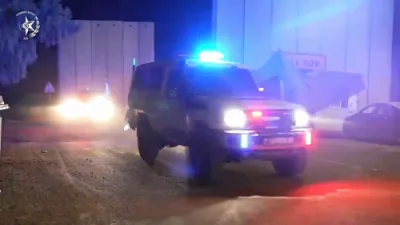 די רויטע קרייץ ברענגט צוריק צוויי טויטע משכונות פון חאמאס 