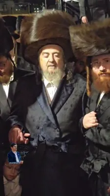 הרה"ק רבי יעקב מאיר שעכטער שליט"א ביי די חופה פון א אור אייניקל 