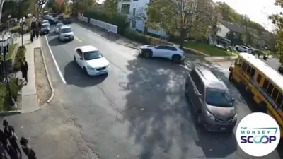 נאך אינטרעסאנטע קרישקעלאך פון די נעכטיגע הפגנה אין מאנהעטאן אנטקעגן די גזירות הגיוס 
