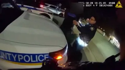 א סטודענט אין מערילענד איז ארעסטירט געווארן נאך וואס א קעמרע געפירט מיט עי איי האט געמיינט אויף א בעג אז ס'איז א גאן