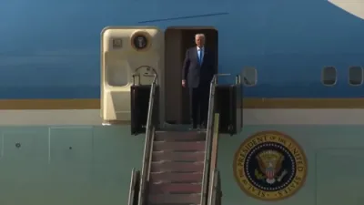 פרעזידענט טראמפ ביים לאנדן אין דרום קארעא