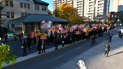 פולע גאלעריע פון די פראטעסט קעגן גזירת הגיוס אין מאנטריאל