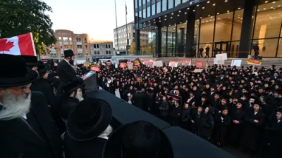 פולע גאלעריע פון די פראטעסט קעגן גזירת הגיוס אין מאנטריאל