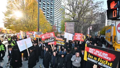 פולע גאלעריע פון די פראטעסט קעגן גזירת הגיוס אין מאנטריאל