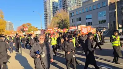 פולע גאלעריע פון די פראטעסט קעגן גזירת הגיוס אין מאנטריאל