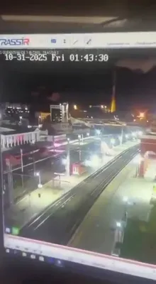 סצענע ווי אוקריינישע דראונס אטאקירן א רוסישע פאוער פלענט