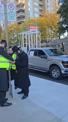 פראטעסט אין מאנטריאל קעגן די גזירת הגיוס