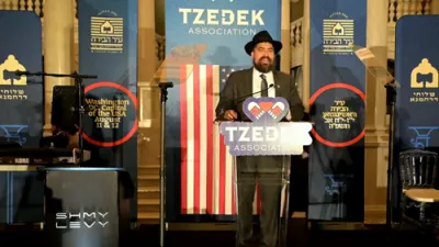 פולע רעדע'ס ביי די צדק באזוך אין וואשינגטאן די סי 