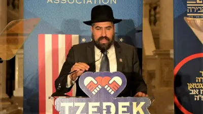 פולע רעדע'ס ביי די צדק באזוך אין וואשינגטאן די סי 