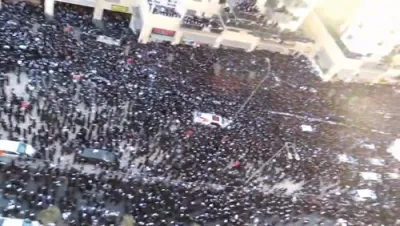 הערליכע גרויסע גאלעריע פון די עצרת המיליון אין ירושלים קעגן די גזירת הגיוס 