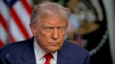 טראמפ באשולדיגט דעמאקראטן אין די היסטאריש לאנגע שאטדאון 