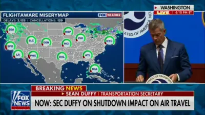 די FAA וועט שניידן 10% פון פלי רייזעס אויב די דעמאקראטישע גאווערמענט שאטדאון גייט ווייטער, באשטעטיגט מיניסטער דאפי.