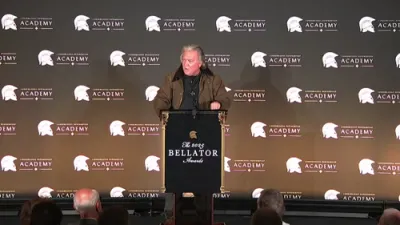 סטיוו בענאן ווארנט אז ארעסטן קענען פארקומען אויב געווינען נישט רעפובליקאנער אין 26' און 28'