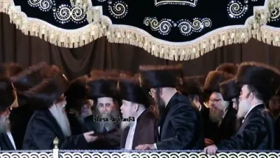 שמחת החתונה בחצר הקודש לעלוב