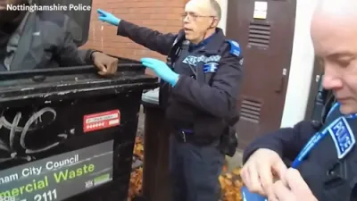 א גנב ווערט געכאפט אין א מיסט קאסטן נאכן רויבן ברילן אין ווערד פון 8000 יורא