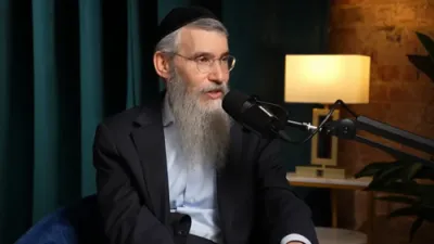 פאדקעסט מיט ר' אברהם פריד - די קול פון א חסיד