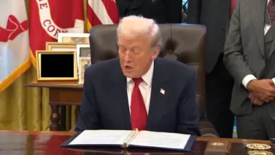 פרעזידענט טראמפ האט באשטימט 4,000 פעדעראלע באאמטע,  שנעלער ווי יעדע מאדערנע פרעזידענט אדמיניסטראציע.