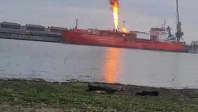 ראמעניע עוועקואירט איינוואוינער נעבן די גרעניץ צוליב א דראון אטאקע אויף א שיף